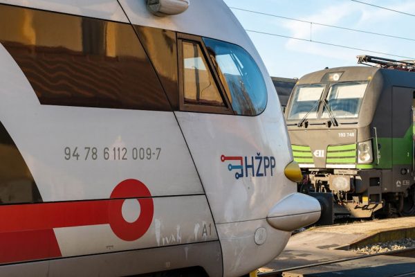 Expériences locales : monétiser en affiliation voyage (2025)